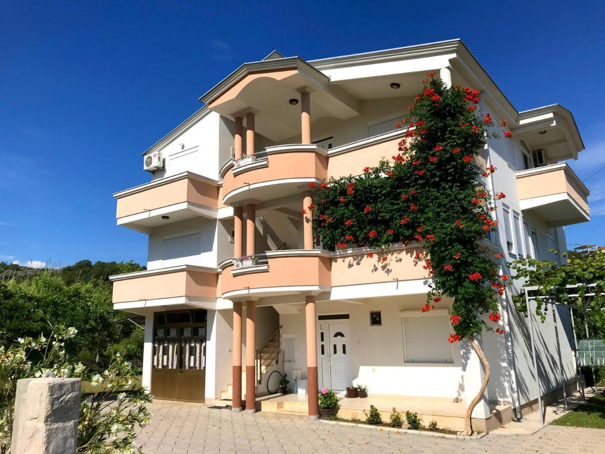 Apartments Kraja 乌尔齐尼 外观 照片